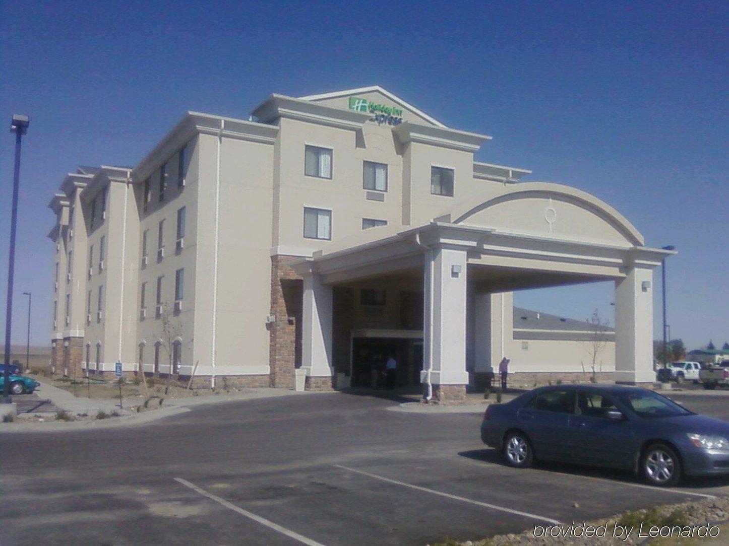 Holiday Inn Express & Suites Sidney By Ihg Exteriör bild